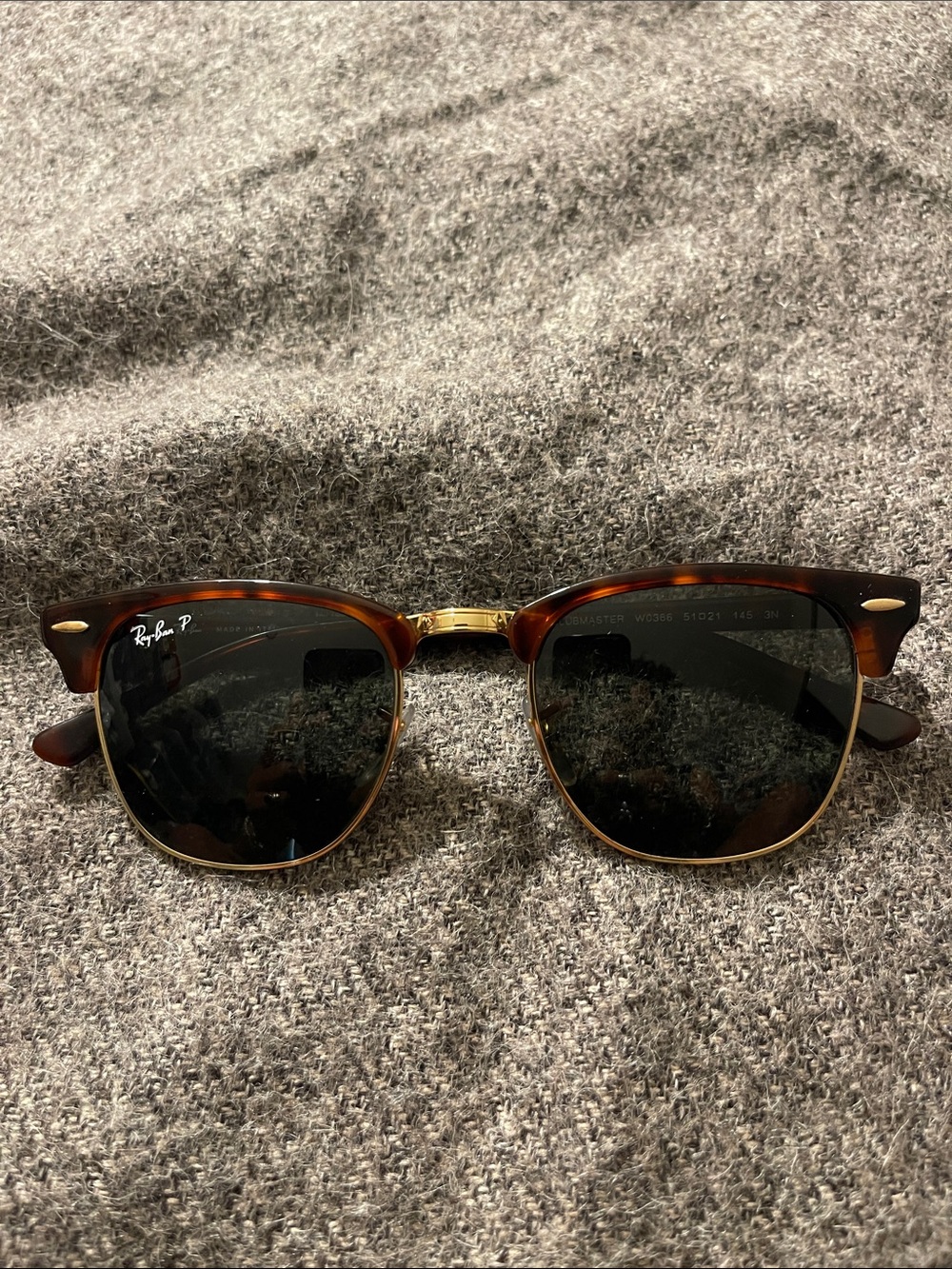 Ray-Ban Clubmaster Sunglasses - Tortoiseshell & Black